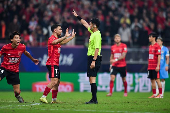 冲出训练营香港电影