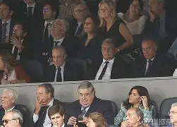 包含里尔更衣室发声备战德甲今晚瓦伦西亚备战欧冠,媒体一致点评:里程碑夜里尔强势反弹的词条 包含里尔更衣室发声备战德甲今晚瓦伦西亚备战欧冠,媒体一致点评:里程碑夜里尔强势反弹的词条